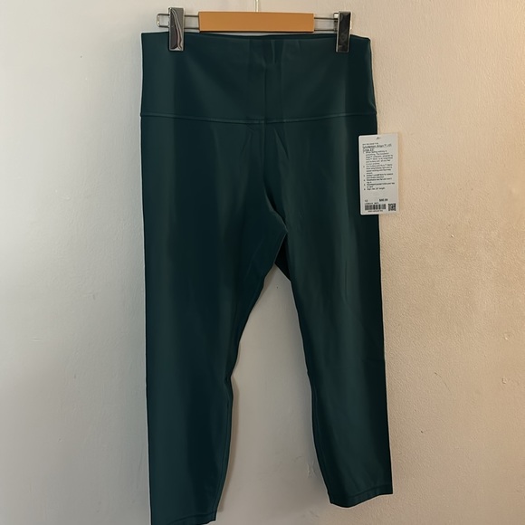 NWT LULULEMON ALIGN HR CROP 23’’ - Picture 13 of 13